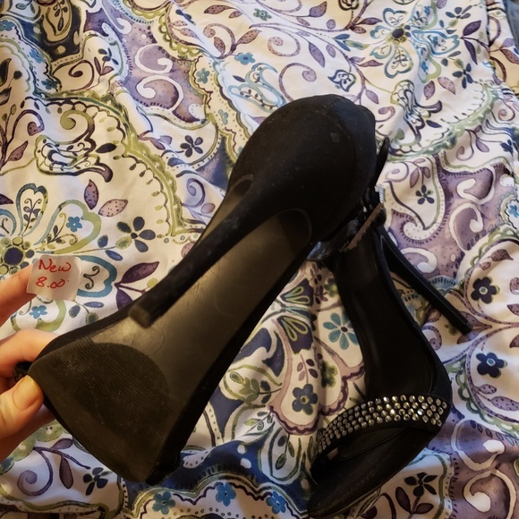 Stilletos Heels - Picture 3 of 3